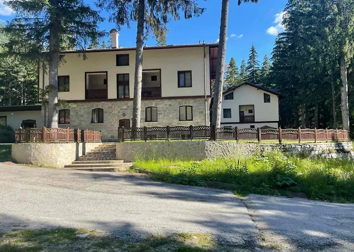 комплекс орлово гнездо Хотел